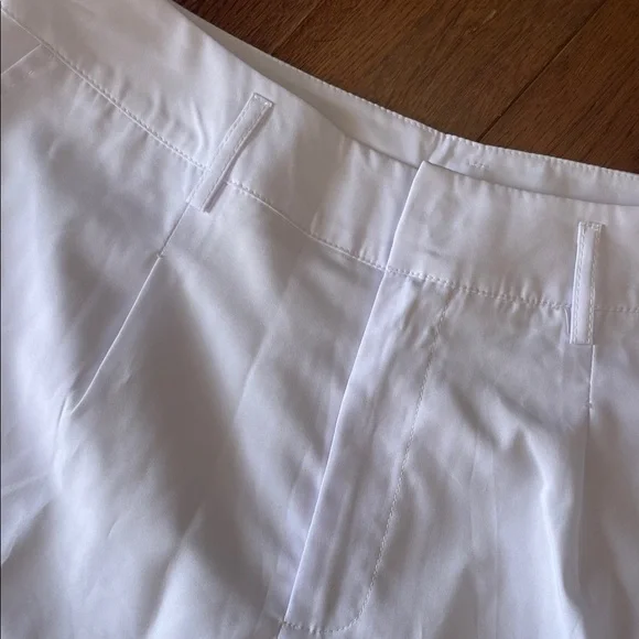 🎉 5/$20 Women's White Shorts - Picture 3 of 5
